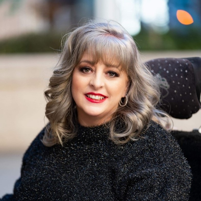 Tina Guenette headshot.